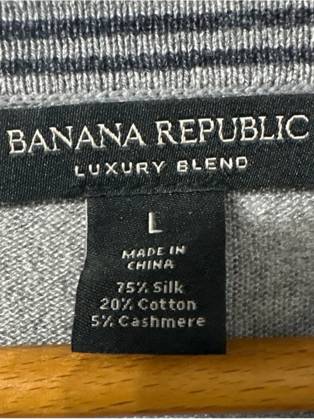 Banana Republic Men's V-Neck Sweater Luxury Blend with Cashmere Gray Heather